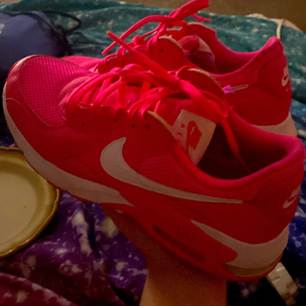 Hot Pink been worn once or twice